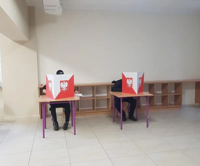 Analiza kandydatów i sondaży