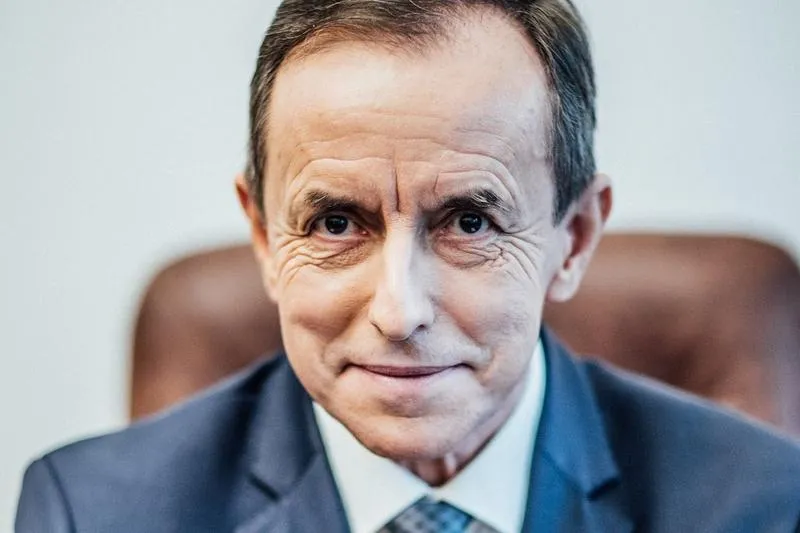 Biografia obecnego Marszałka Senatu