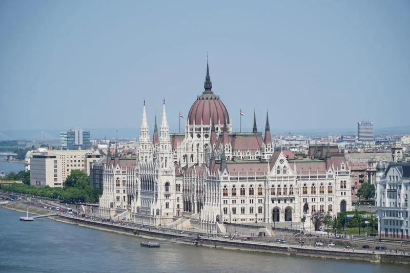 Konstytucja i parlament